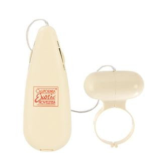 Pocket Exotics Vibrating Love Ring - Ivory